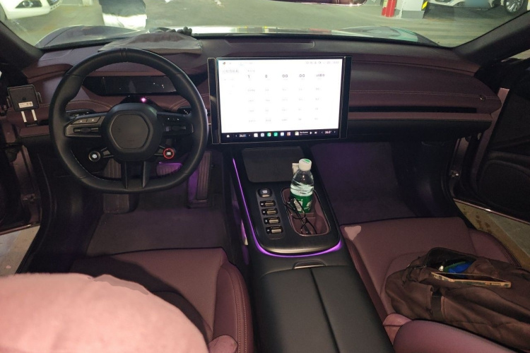 MI SU7 2024 car image #12
