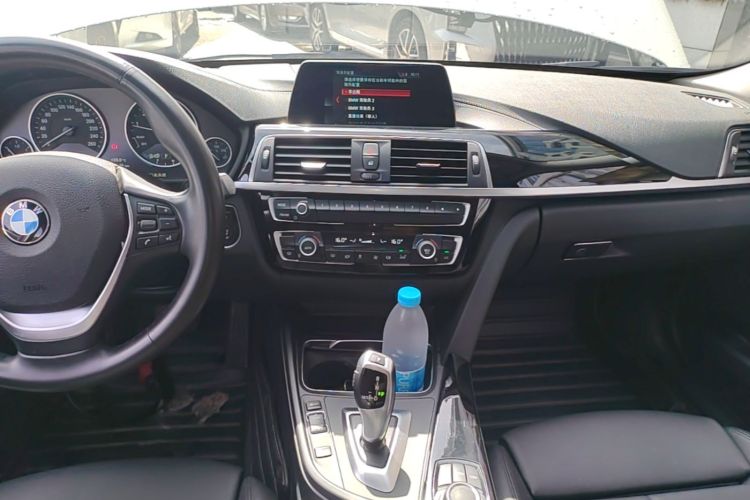 BMW 3 Series 2018 #13 BMW 3 Series 2018 car image #13