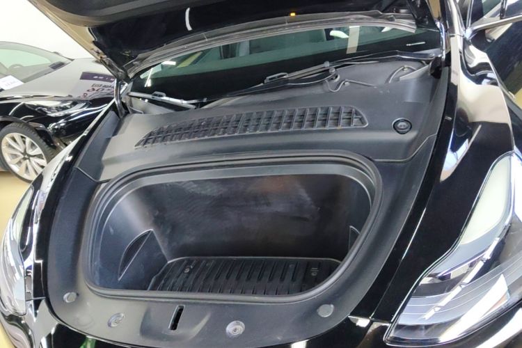 Tesla Model Y 2023 #20 Tesla Model Y 2023 car image #20