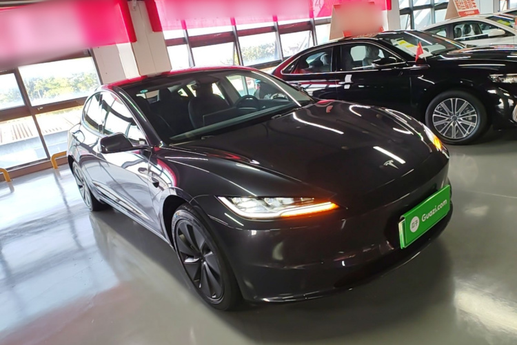Tesla Model 3 2026 #4 Tesla Model 3 2026 car image #4