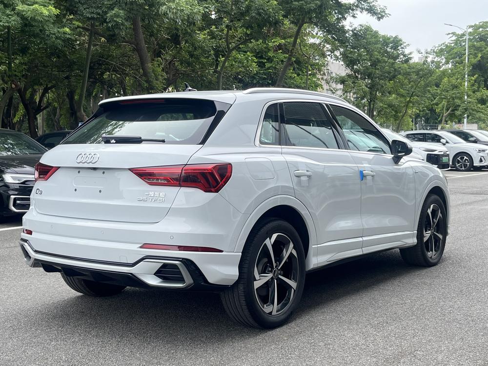 Audi Q3 2024 car image #7