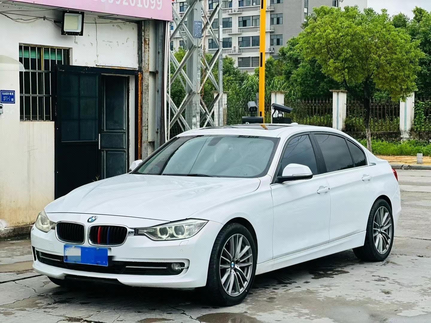 BMW 3 Series 2017 BMW 3 Series 2017 car image