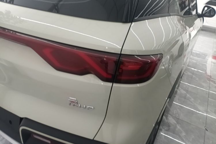 BYD YuanUP 2025 #8 BYD YuanUP 2025 car image #8