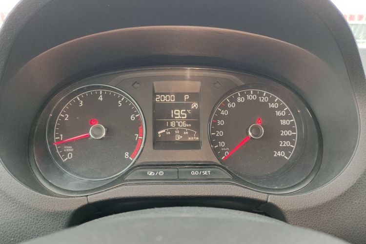 Volkswagen Polo 2019 immagine di auto #12