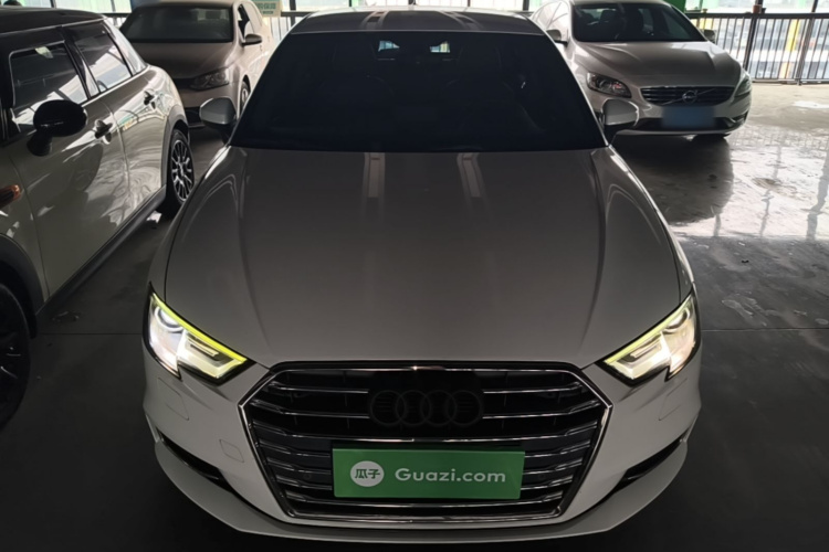 Audi A3 2019 car image #3