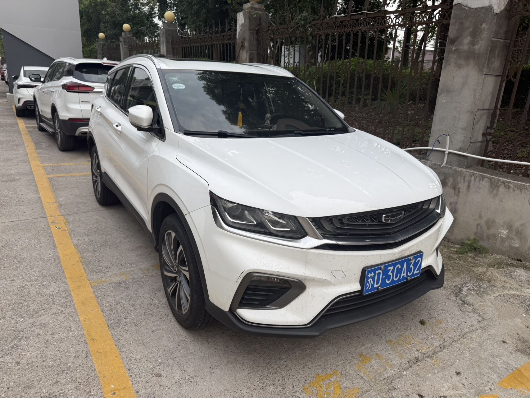 GEELY Coolray 2019 car image #2