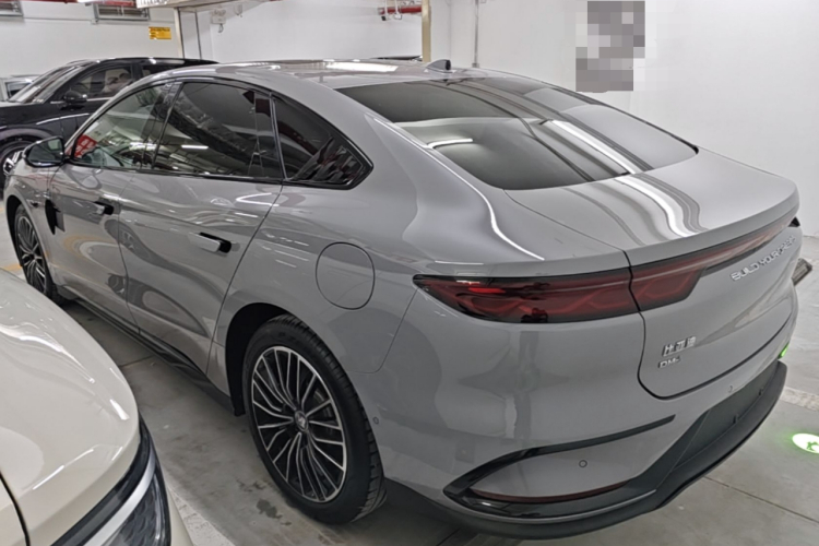 BYD Han 2025 car image #5