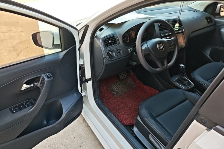 Volkswagen Polo 2019 #16 Volkswagen Polo 2019 car image #16