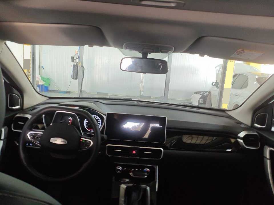 GEELY Coolray 2025 #3 GEELY Coolray 2025 car image #3