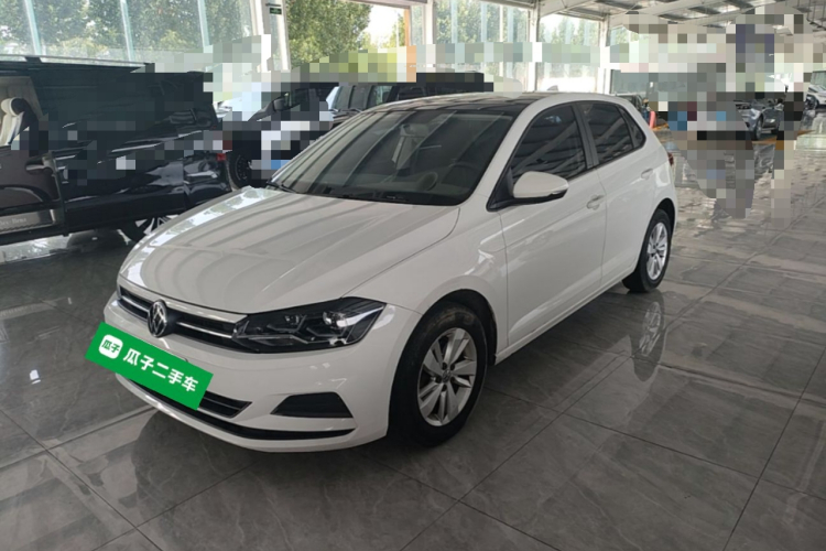 Volkswagen Polo 2021 car image #2