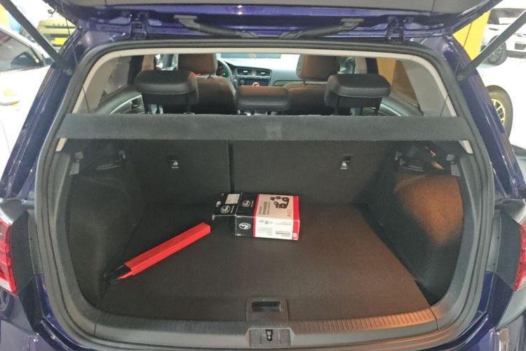 Volkswagen Golf 2019 imagem de carro #19