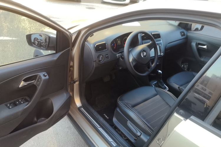 Volkswagen Polo 2016 #16 Volkswagen Polo 2016 car image #16