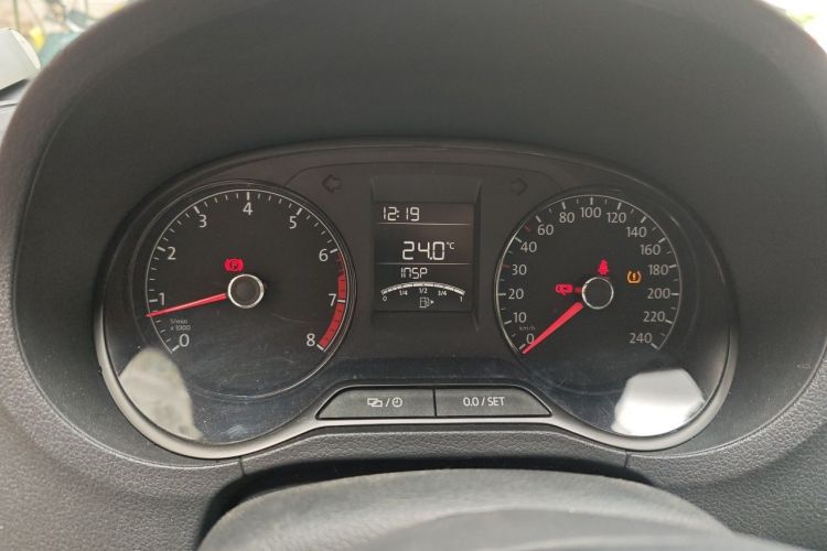 Volkswagen Polo 2018 car image #12
