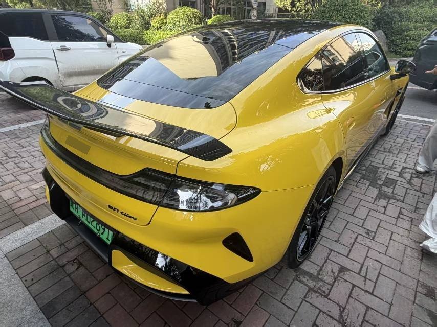 2025 2025 car image