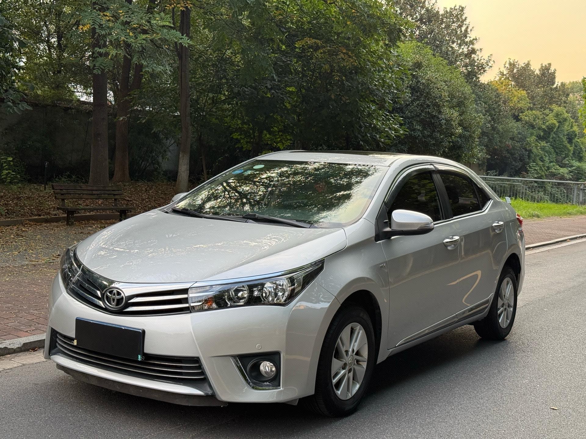 Toyota Corolla 2015 Toyota Corolla 2015 car image