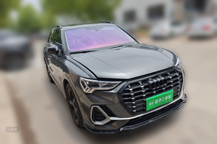 Audi Q3 2023 car image #4
