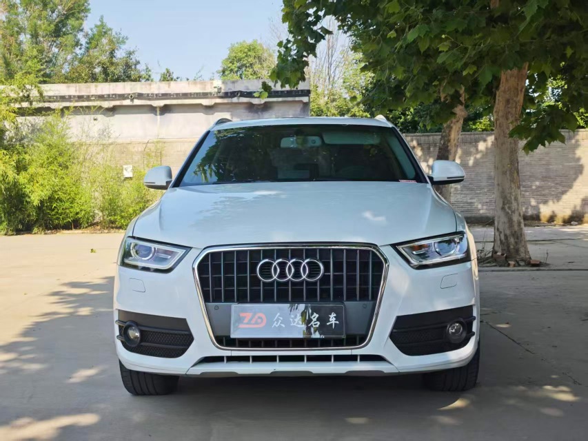 Audi Q3 2016 car image #2
