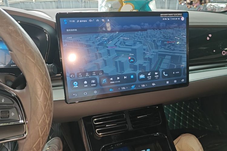 BYD Han 2024 car image #13