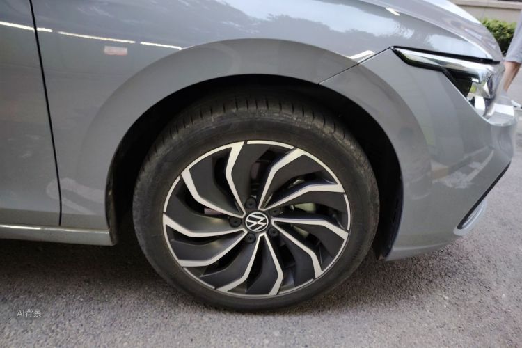 Volkswagen Golf 2023 car image #9