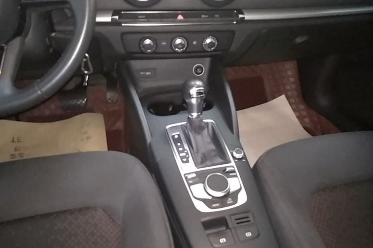 Audi A3 2020 immagine di auto #18