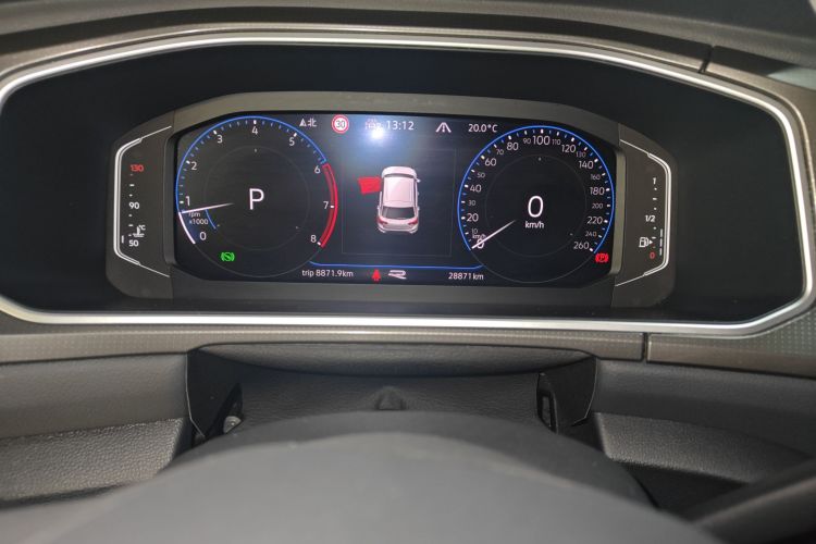 Volkswagen T-Roc 2023 car image #12