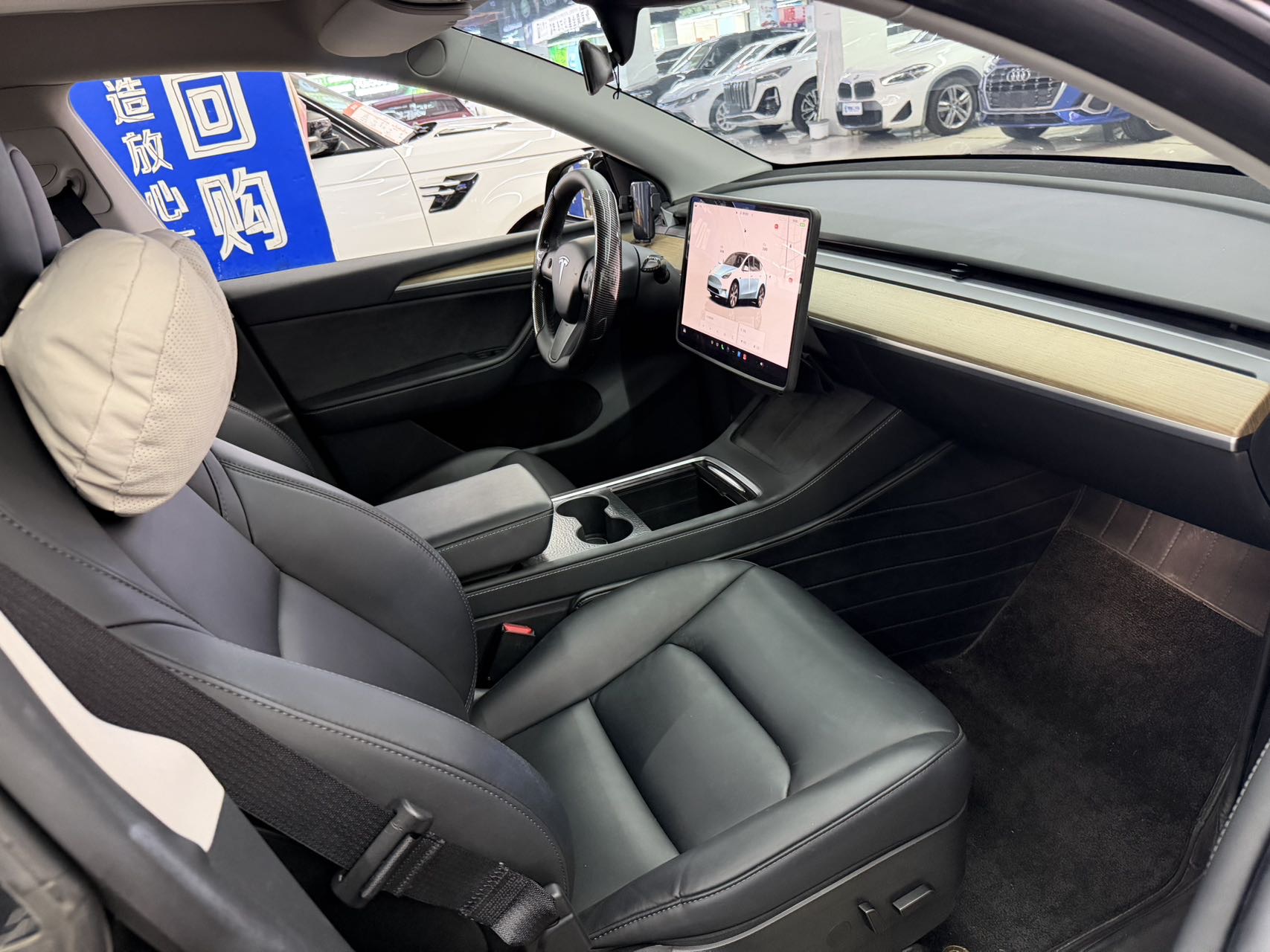 Tesla Model Y 2022 #7 Tesla Model Y 2022 car image #7