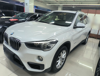 BMW X1 2017 BMW X1 2017 car image
