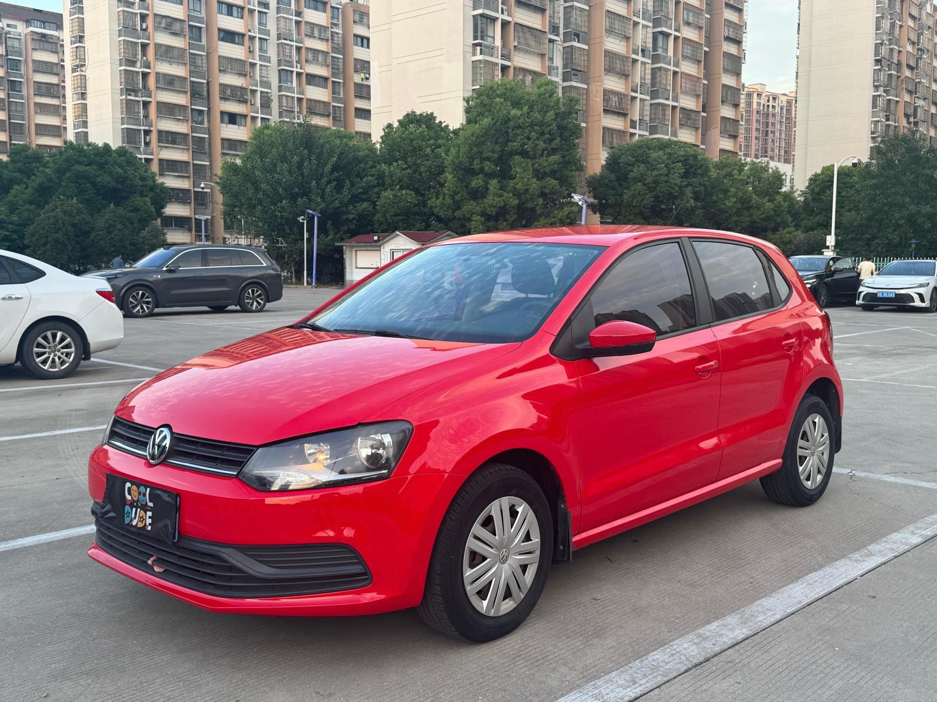 Volkswagen Polo 2018 car image 