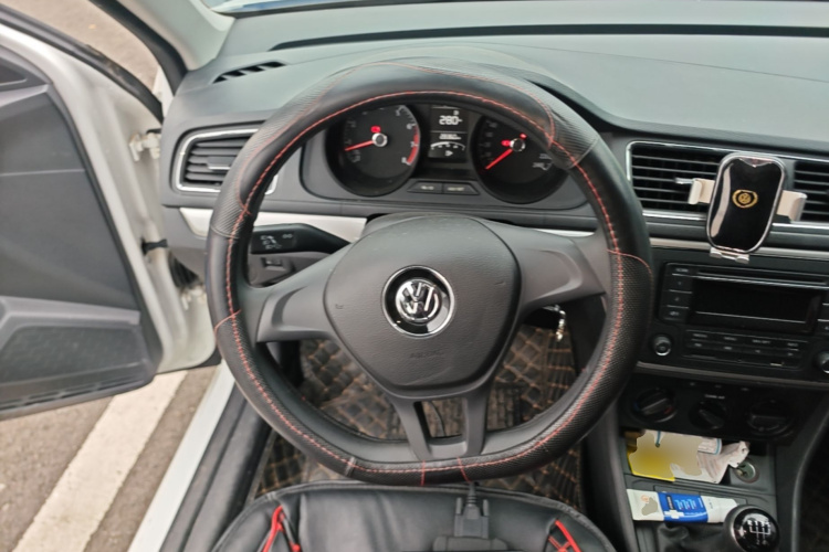Volkswagen Lavida 2019 #11 Volkswagen Lavida 2019 car image #11