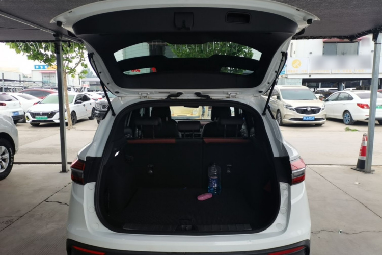 GEELY Coolray 2019 #21 GEELY Coolray 2019 car image #21