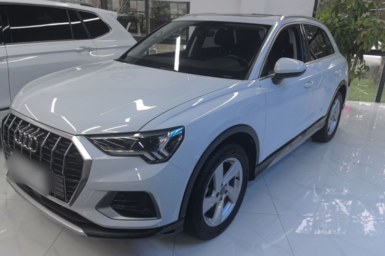 Audi Q3 2019 #2 Audi Q3 2019 car image #2