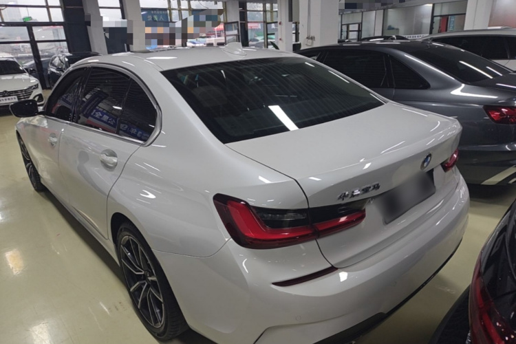 BMW 3 Series 2022 #5 BMW 3 Series 2022 immagine di auto #5