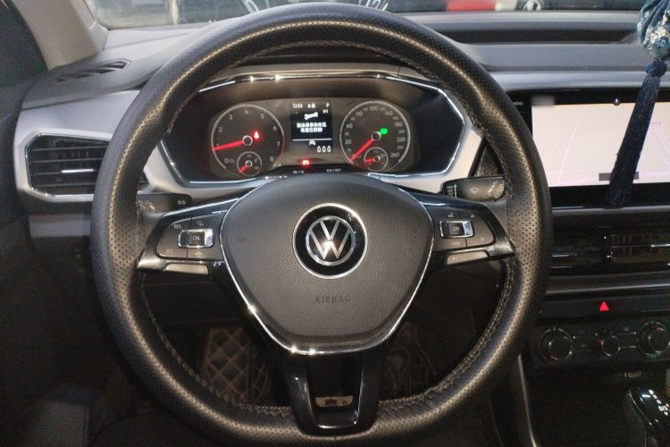 Volkswagen T-Cross 2021 immagine di auto #15