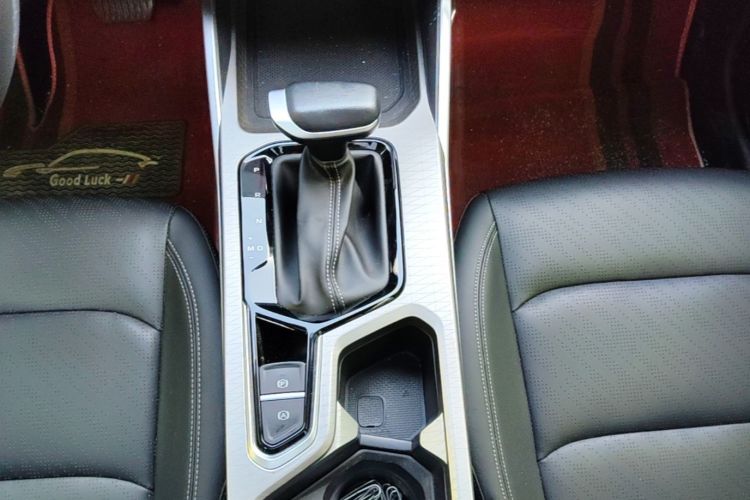 GEELY Emgrand 2024 car image #14