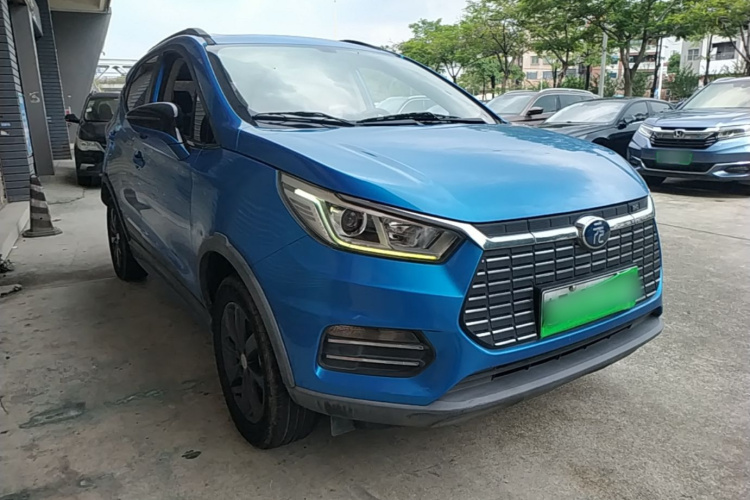 BYD Yuan New Energy 2019 car image #6