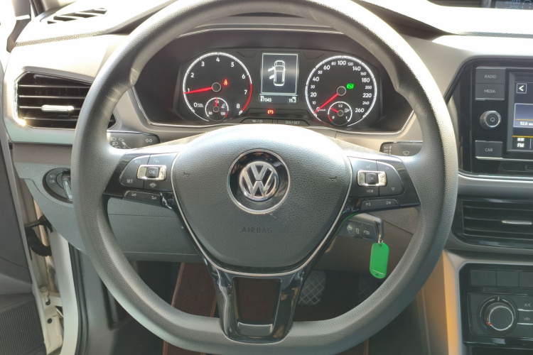 Volkswagen T-Cross 2020 #11 Volkswagen T-Cross 2020 car image #11