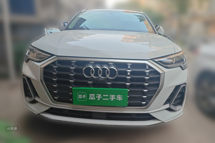 Audi Q3 2020 car image #3