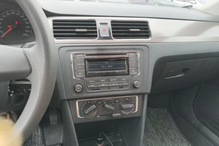 Volkswagen Santana 2016 #13 Volkswagen Santana 2016 car image #13