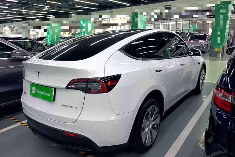 Tesla Model Y 2022 #7 Tesla Model Y 2022 car image #7
