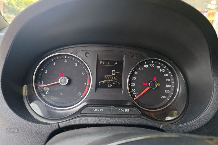Volkswagen Polo 2017 car image #13