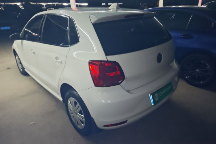 Volkswagen Polo 2019 car image #5