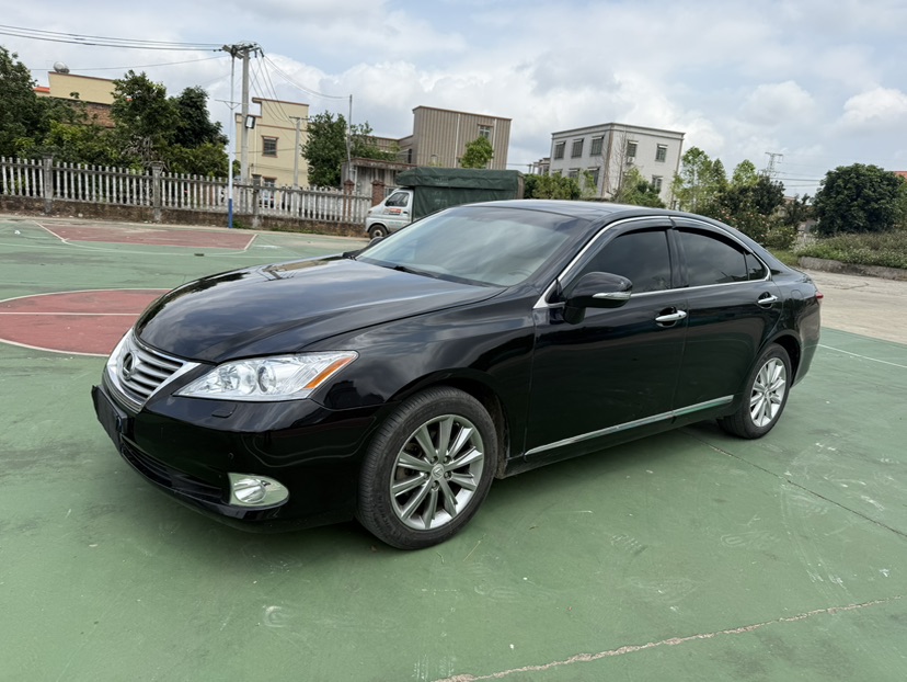 2011 2011 car image