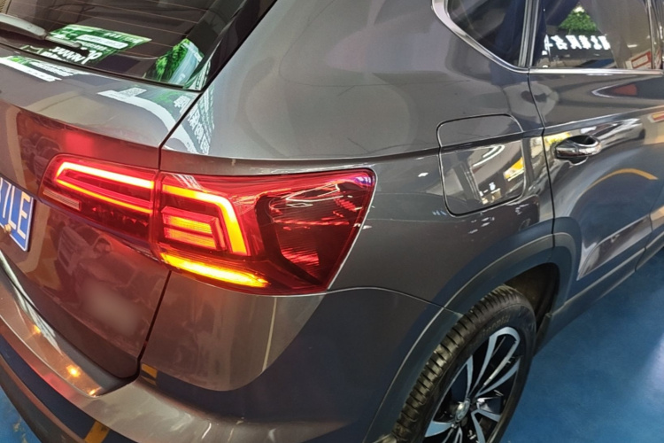 Volkswagen Tharu 2018 immagine di auto #8