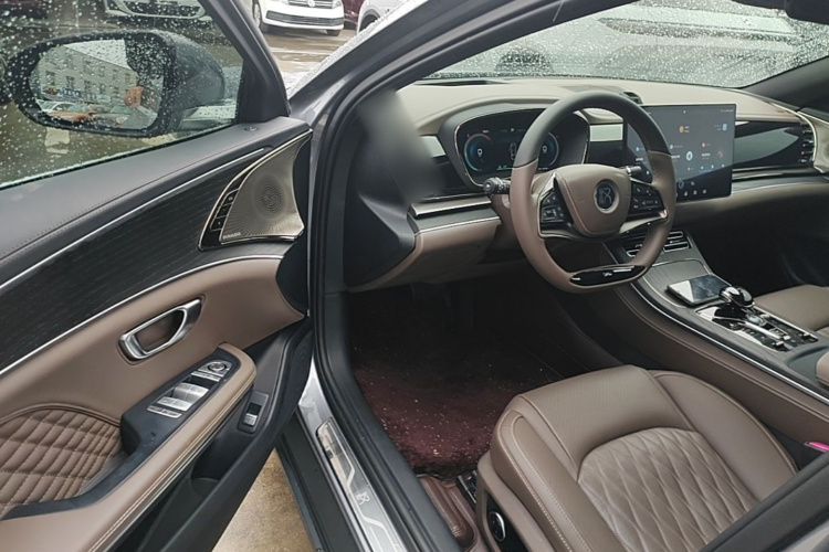 BYD Han 2022 car image #16