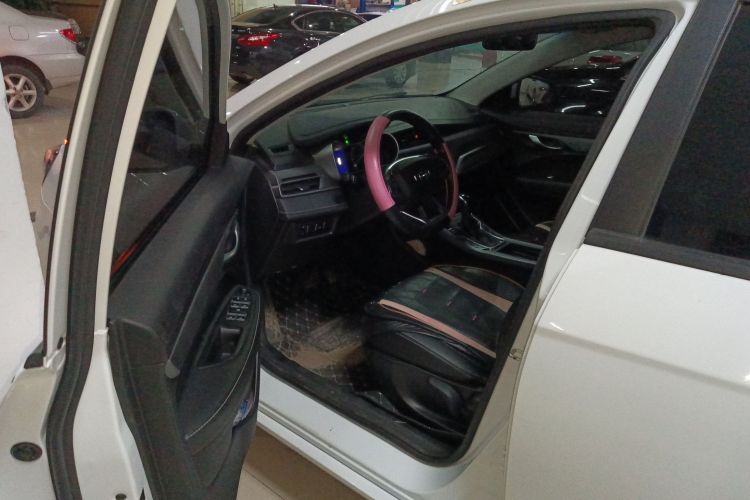 GEELY Emgrand 2022 car image #18