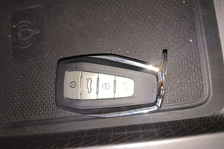 GEELY Emgrand 2022 car image #9