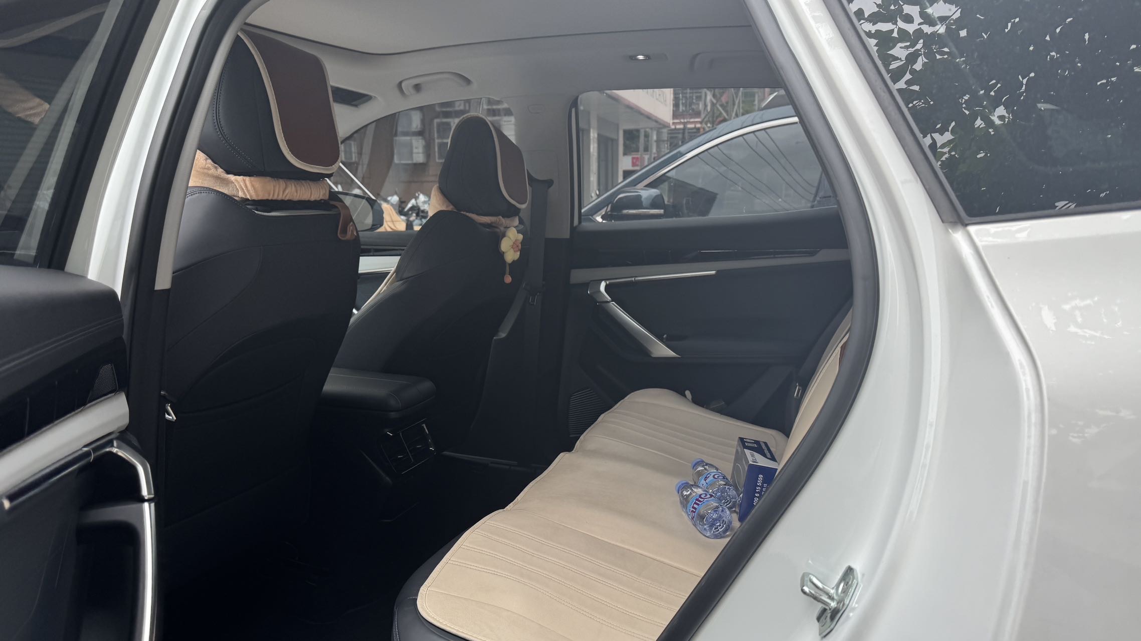 GEELY Boyue L 2024 صورة سيارة #6