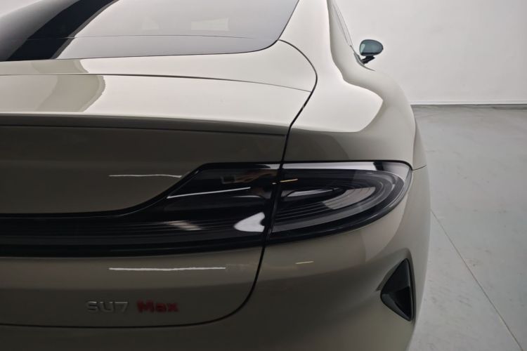 MI SU7 2025 car image #8