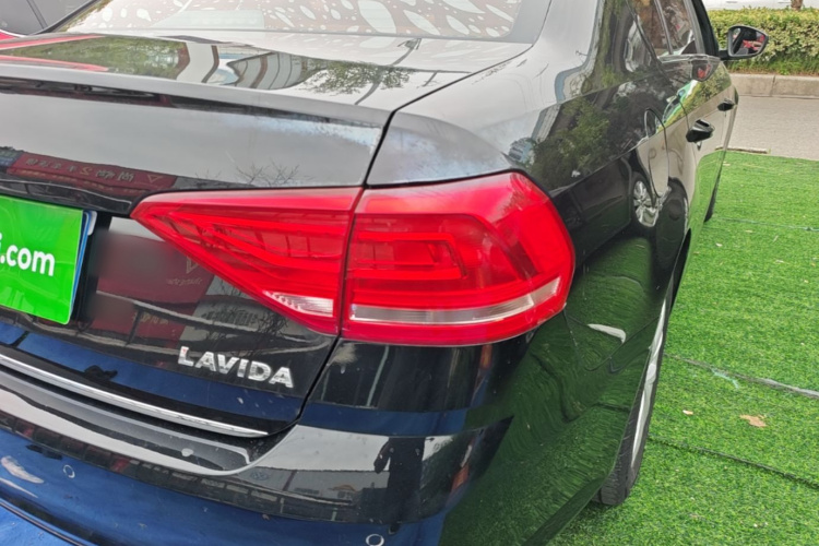 Volkswagen Lavida 2016 car image #8