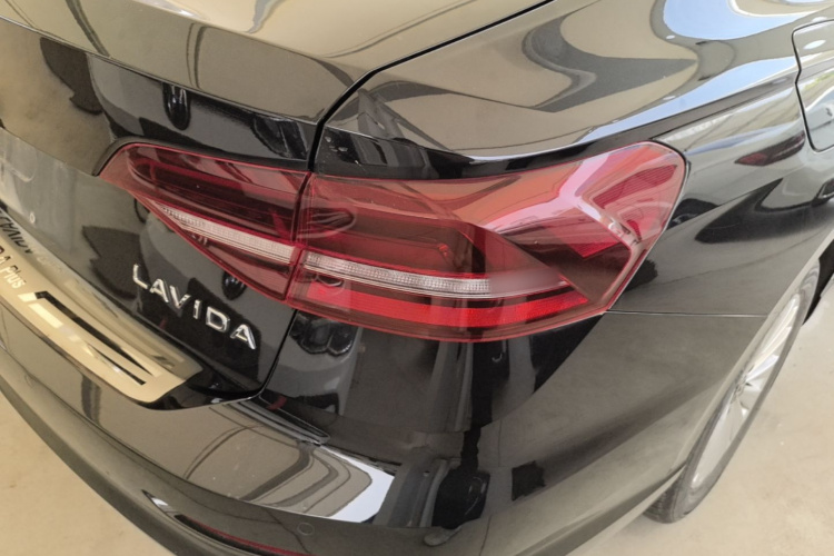Volkswagen Lavida 2021 car image #8